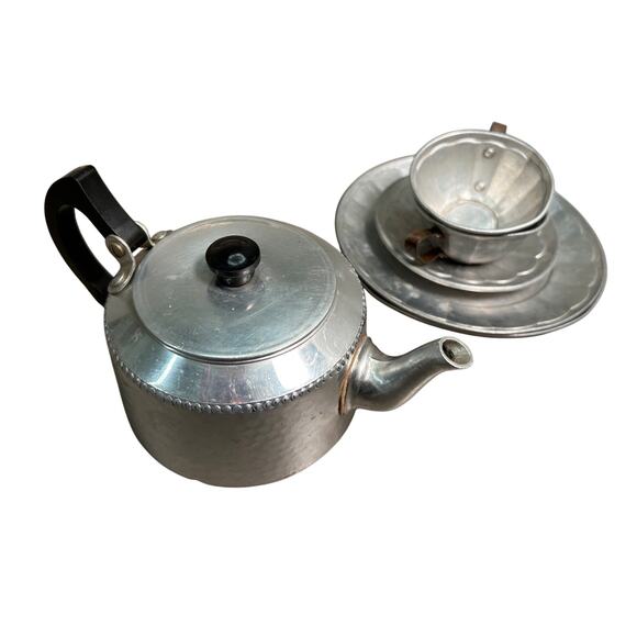 English Mini Teapot, Bakelite + 50s Aluminum childs tea set - 7pc, Played With - Picture 1 of 8